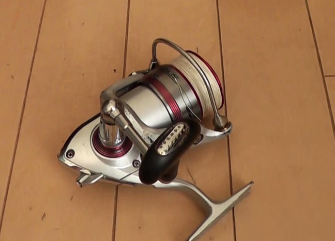 PEラインを巻いて投げカワハギ釣りに使用しているダイワ製'09 レガリス