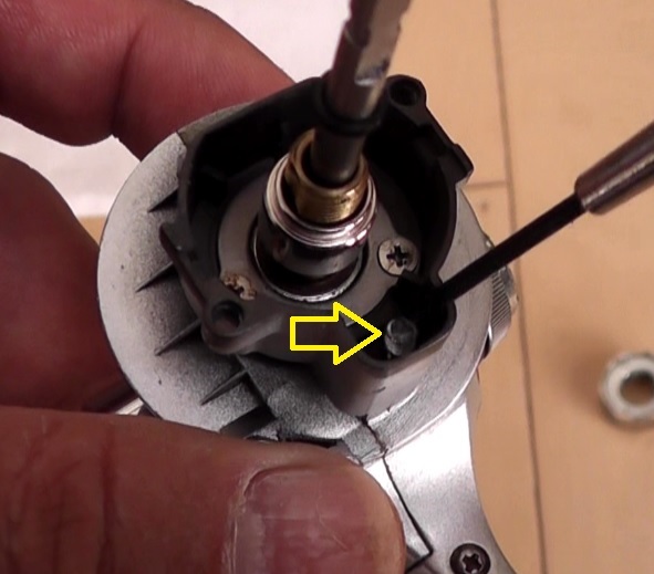 DAIWA（ダイワ）製'09 レガリスの逆回転を防止するリングを制御する突起が簡単に破損した